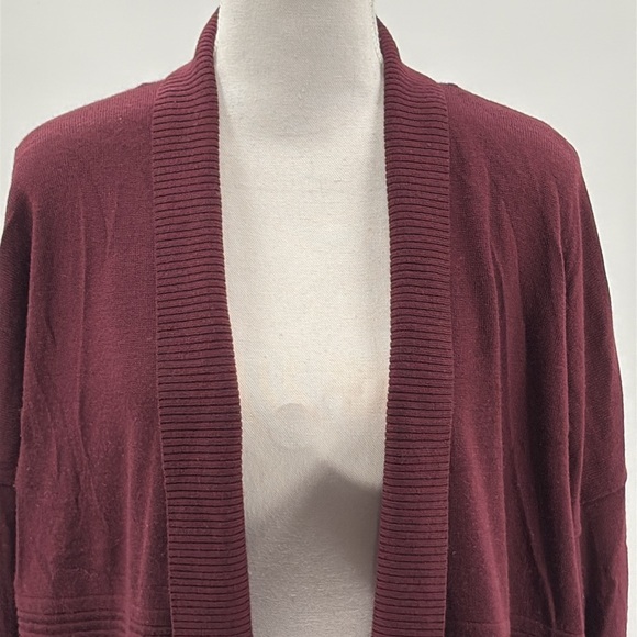 Lululemon Sit in Lotus Merino Wool Wrap II in Garnet - Size 8 - Picture 4 of 10